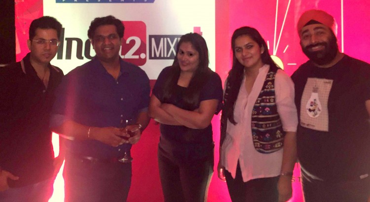 Entire Evening we managed to click just one pic.. And this was it
Abhishek, Bhasin, Ashish Tulsian, Pooja Sareen, Gurleen Kaur Tikku, Gurpreet Singh TIkku